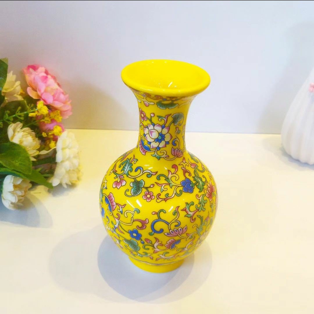 miniature-vase-welcome-to-an-elegance-crafts-fine-decor-for-every-space